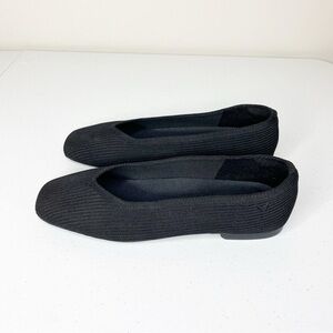 Vivaia Margot 2.0 Square-Toe V-Cut Flats Black Size 7